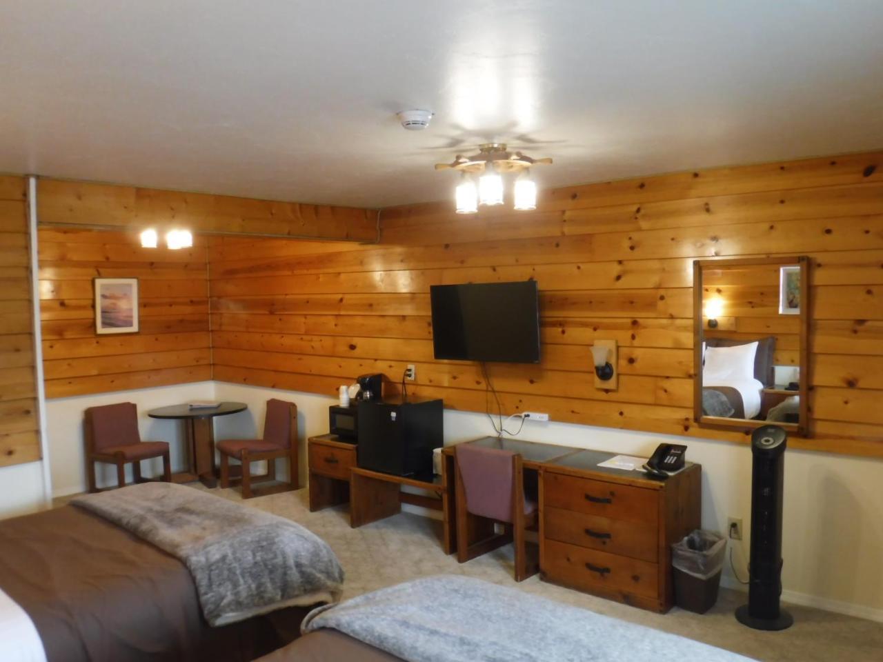 Captain'S Choice Motel Haines Szoba fotó