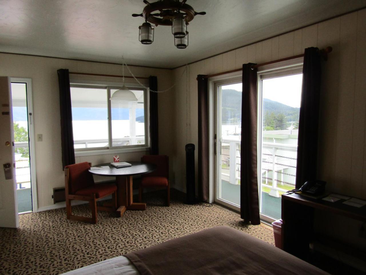 Captain'S Choice Motel Haines Kültér fotó