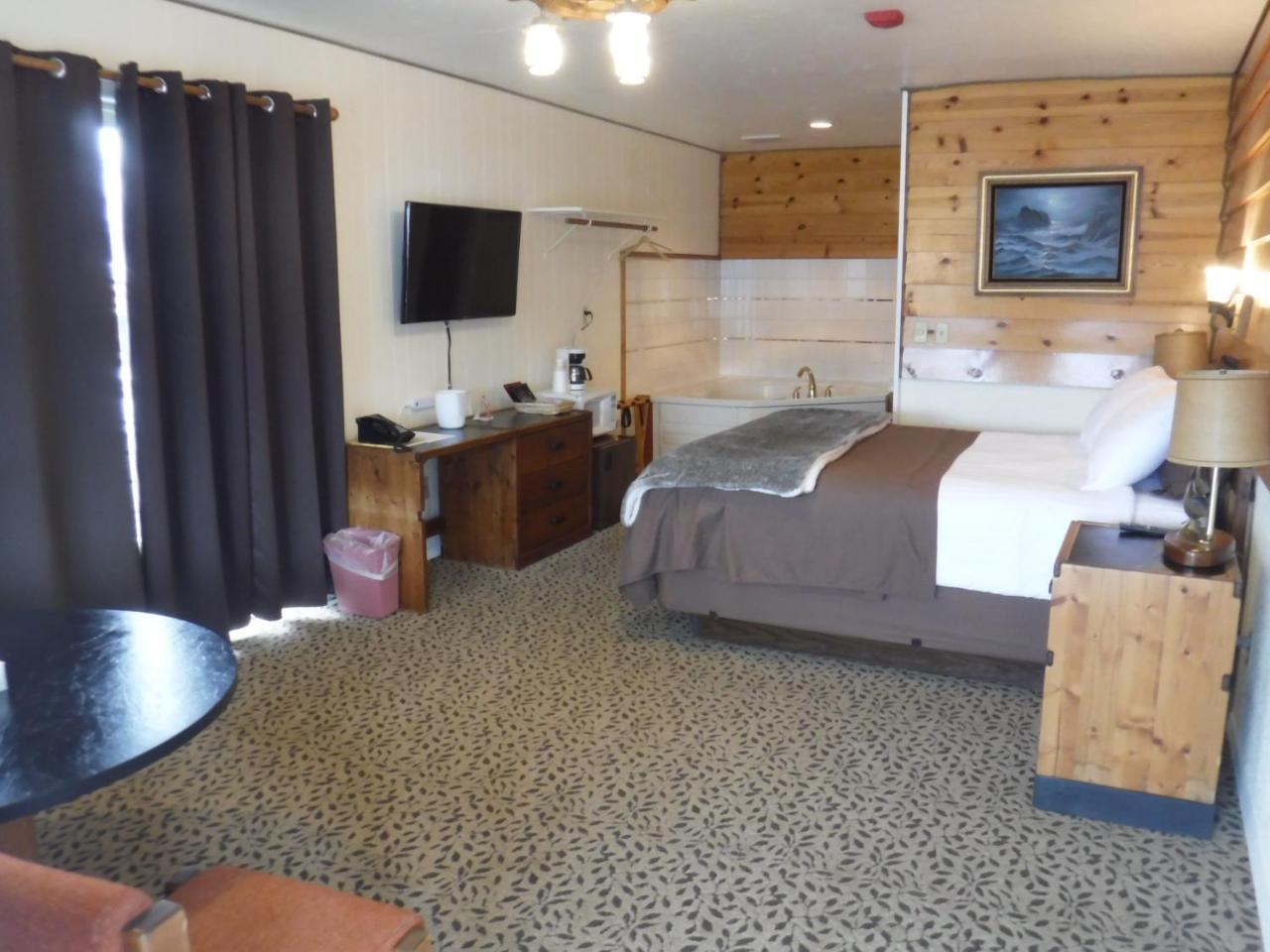 Captain'S Choice Motel Haines Kültér fotó