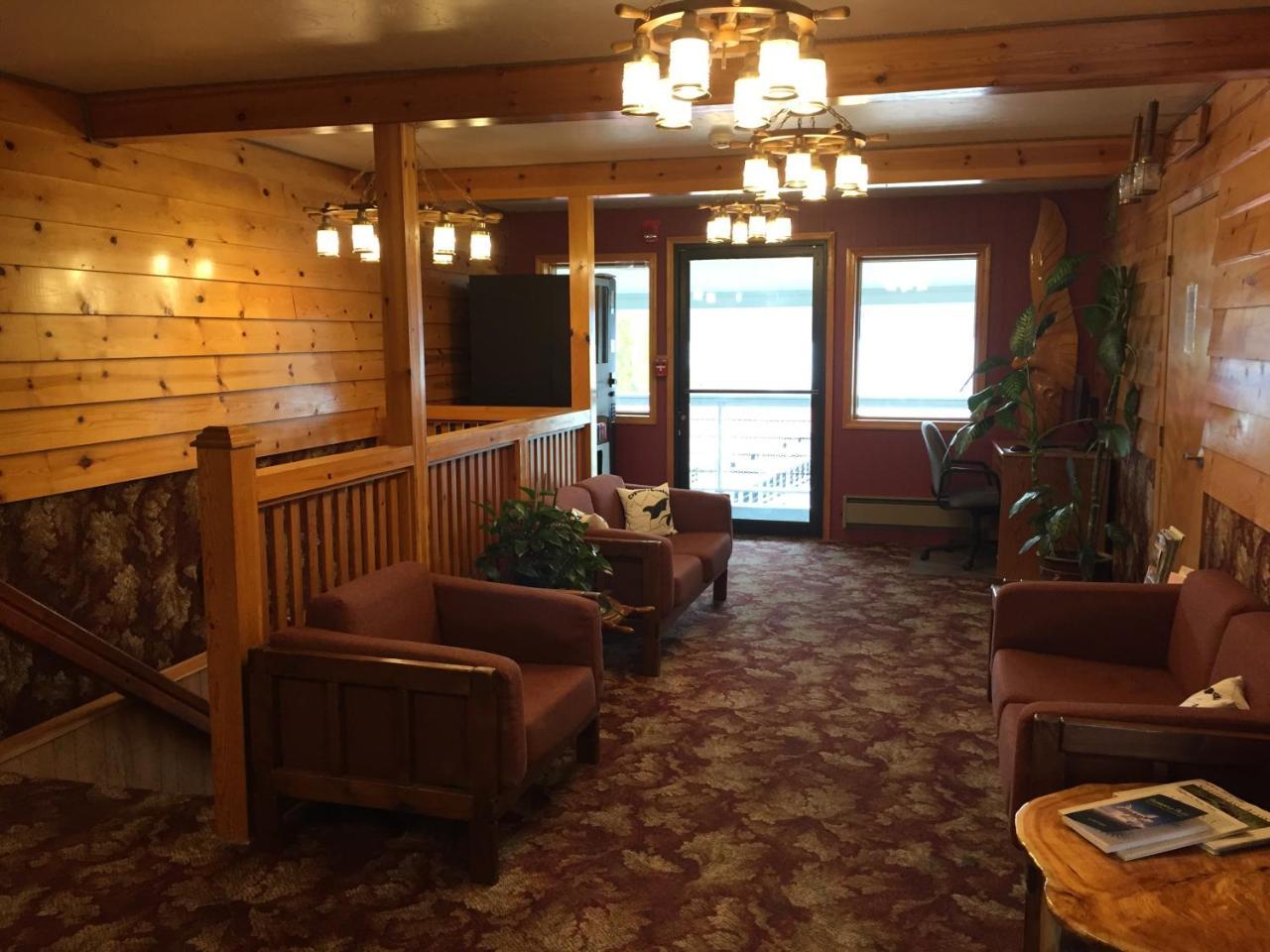 Captain'S Choice Motel Haines Kültér fotó