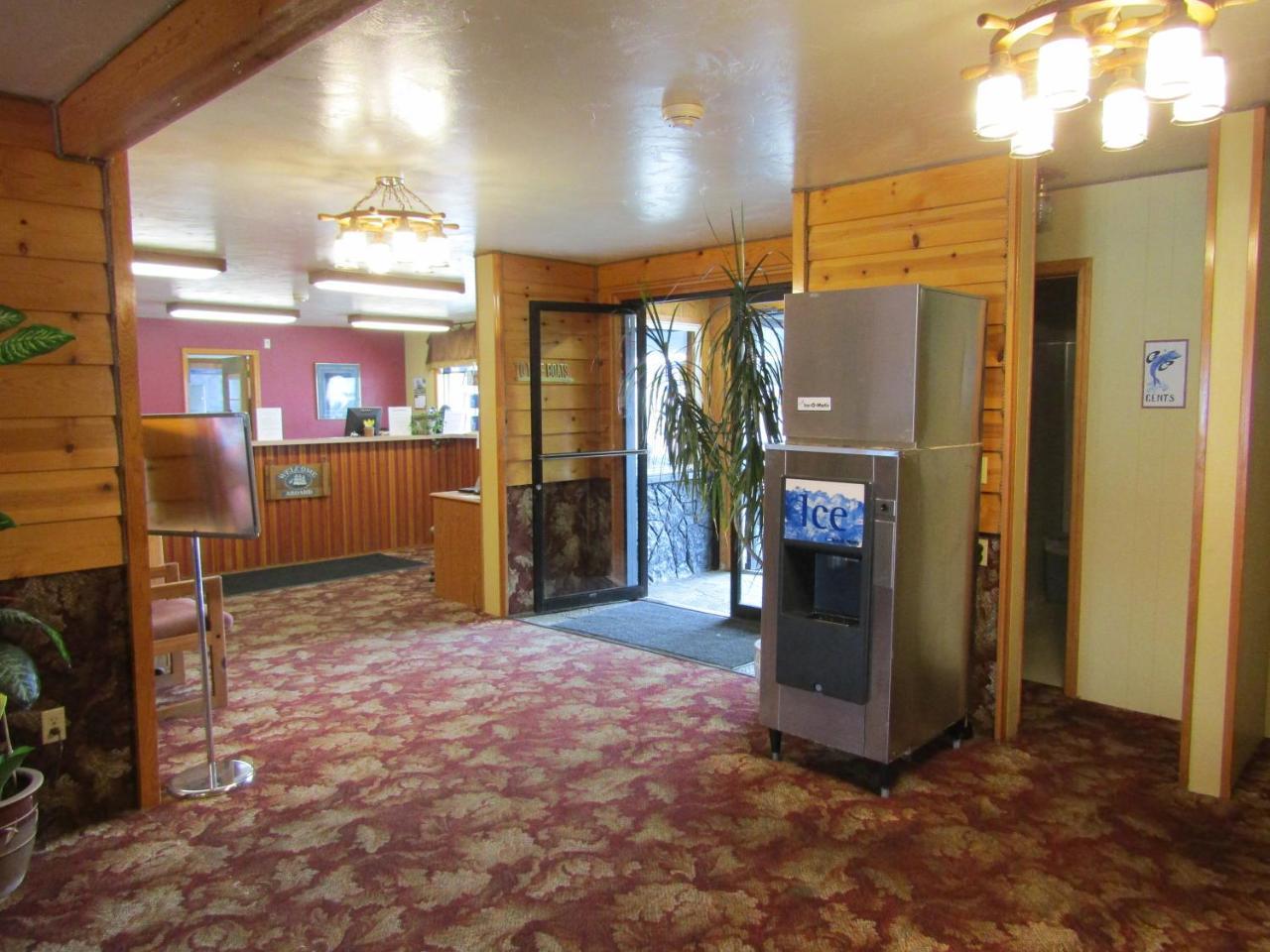 Captain'S Choice Motel Haines Kültér fotó